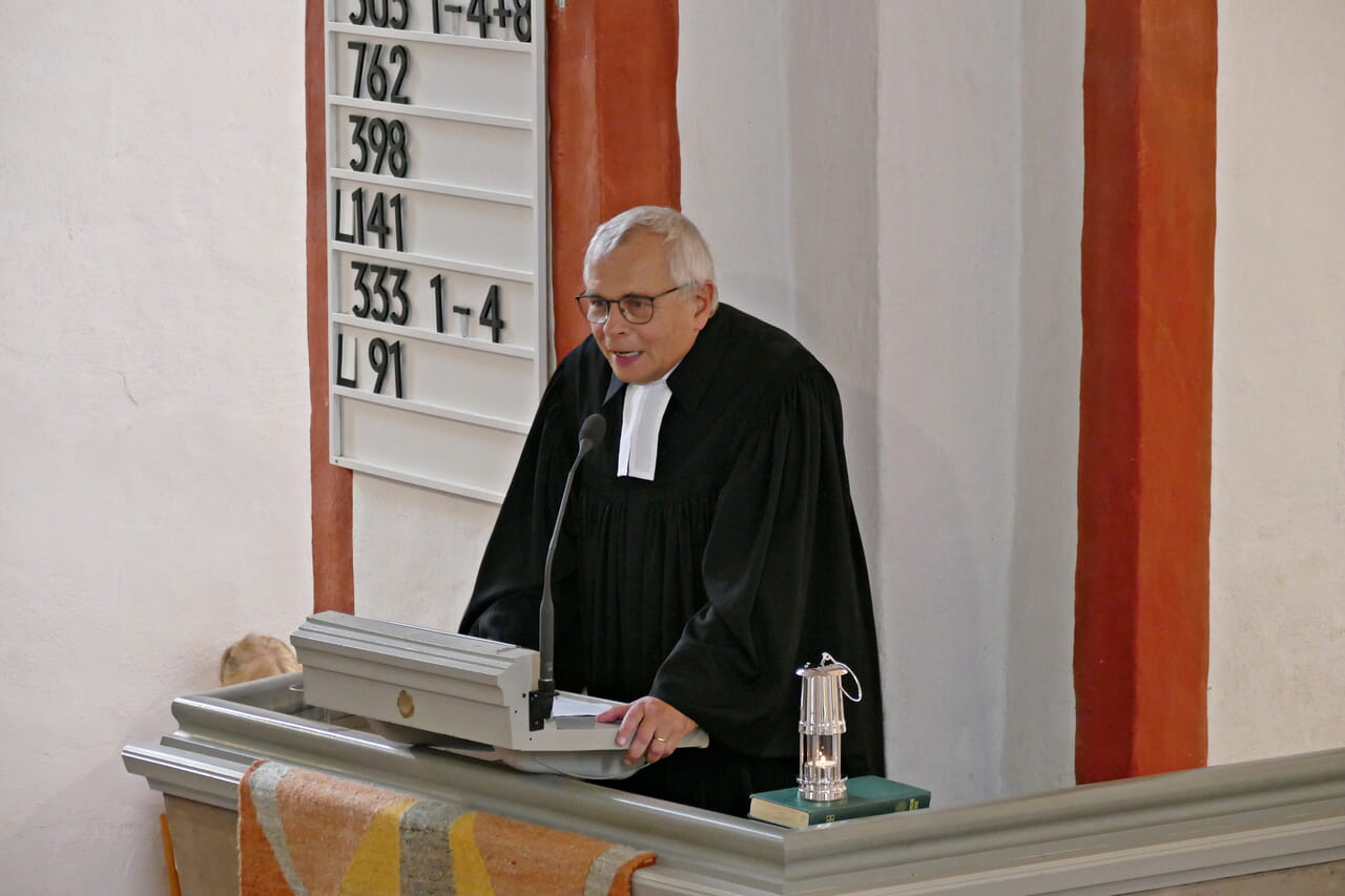 Peter-Thomas Stuberg hielt seine Predigt als Pensionär.